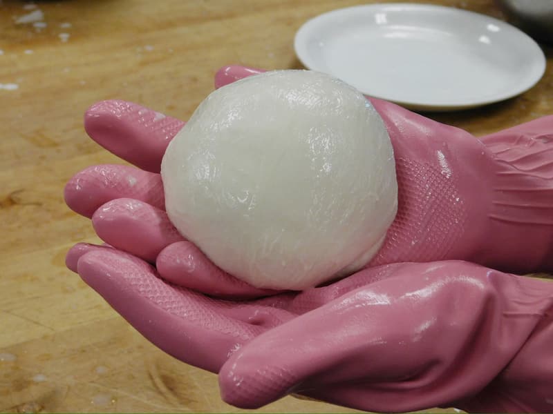 A finished ball of fresh mozzarella